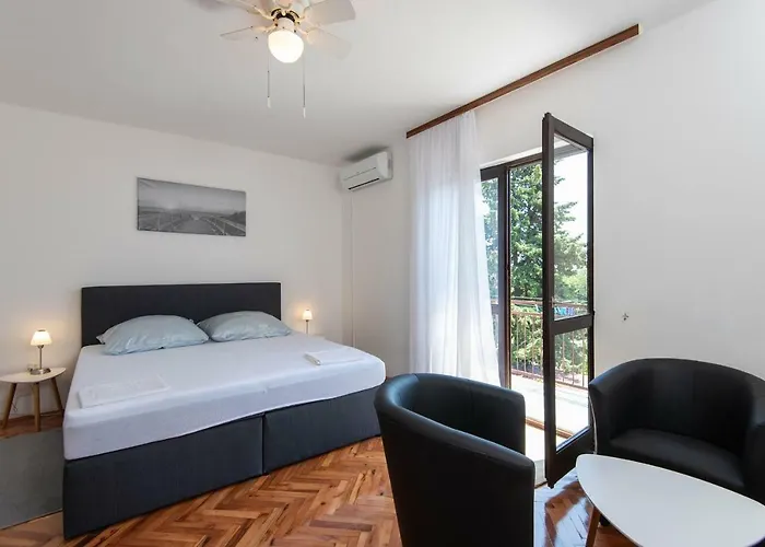 Apartments Ljiljana